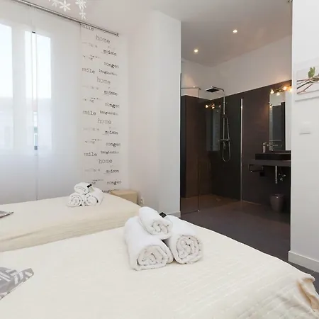 Nature 2 Pieces 3 Etoiles Calme Plein Centre 5 Mn Des Plages Et Palais Apartment *
