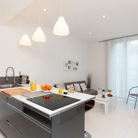 Nature 2 Pieces 3 Etoiles Calme Plein Centre 5 Mn Des Plages Et Palais Apartment *