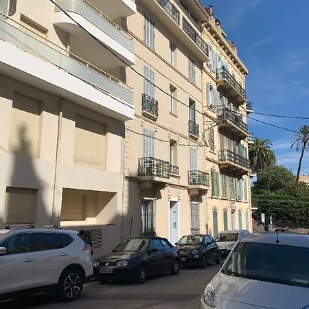 Nature 2 Pieces 3 Etoiles Calme Plein Centre 5 Mn Des Plages Et Palais