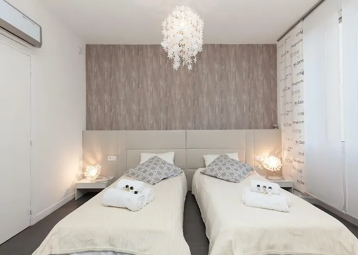 Nature 2 Pieces 3 Etoiles Calme Plein Centre 5 Mn Des Plages Et Palais 公寓 戛纳