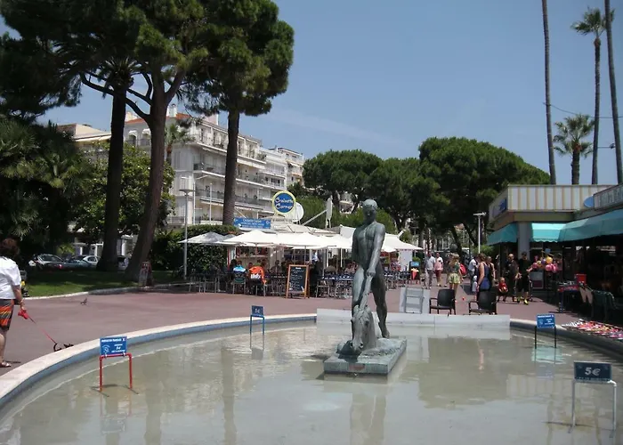 Nature 2 Pieces 3 Etoiles Calme Plein Centre 5 Mn Des Plages Et Palais 公寓 *